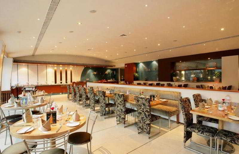 Sun-N-Sand ปูเน่ ภายนอก รูปภาพ