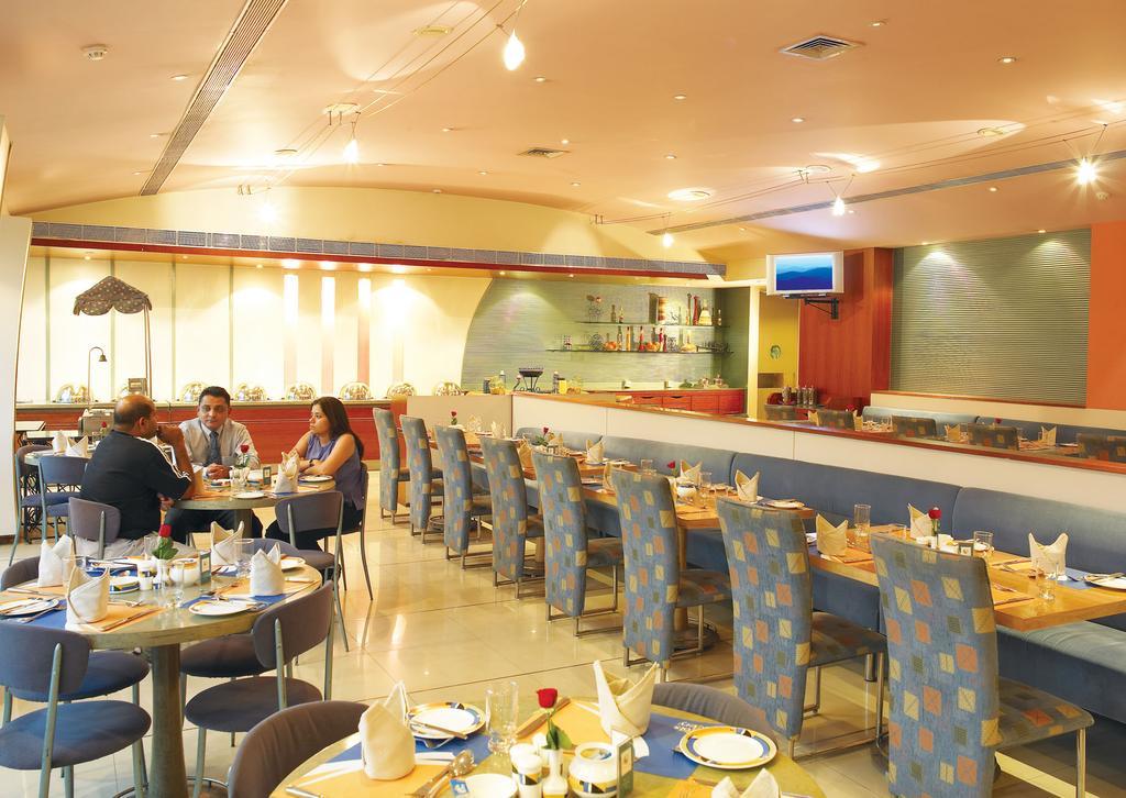 Sun-N-Sand ปูเน่ ร้านอาหาร รูปภาพ